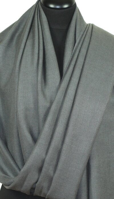 Étole pashmina gris anthracite en cachemire et soie