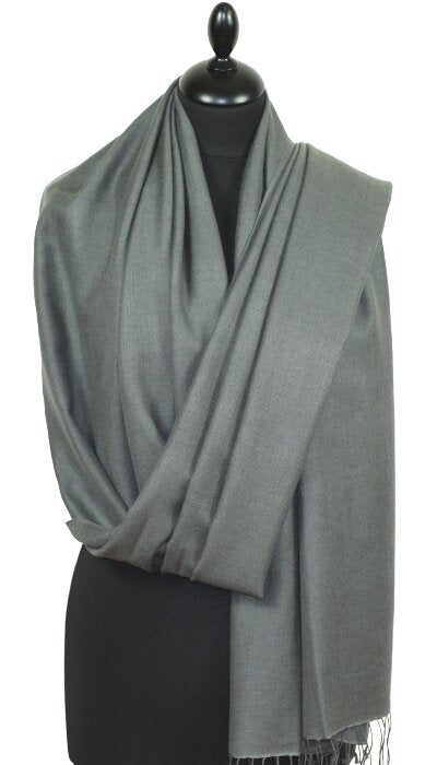 Pashmina gris anthracite en cachemire et soie