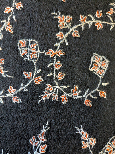 Handbestickter schwarzer Pashmina